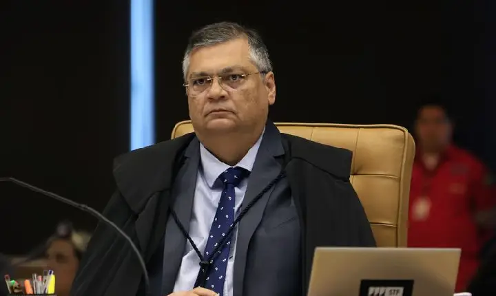 Dino dá 30 dias para governo ter regras para emendas em universidades