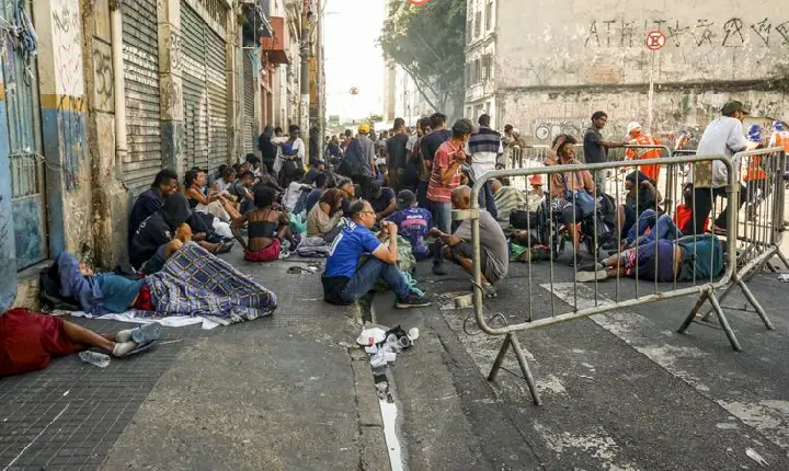 Estrutura da prefeitura leva a confinamento de pessoas na Cracolândia