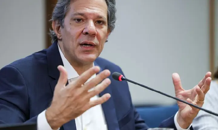 Haddad desmente fake news sobre taxa para veículos com mais de 20 anos