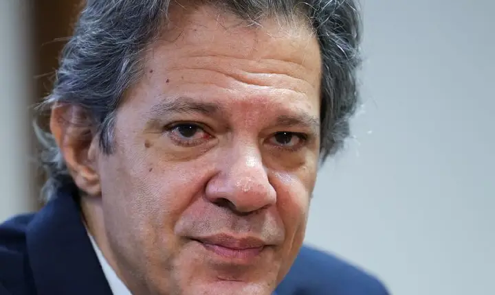 Haddad suspende férias para discutir Orçamento com Lula