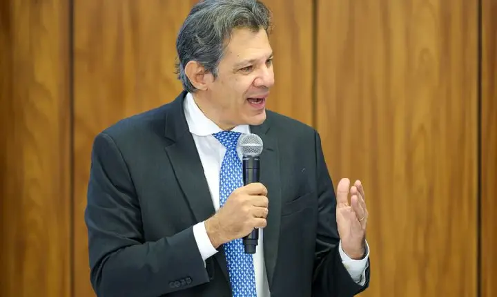 Isenção do IR será equivalente a um 14º salário, diz Haddad