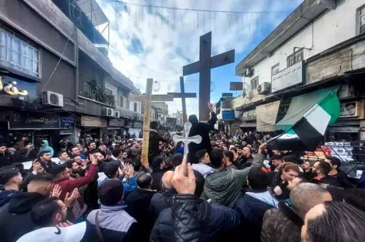 Líderes cristãos inseguros sobre o futuro após reunião com novo líder da Síria: 'Continuamos no limbo'