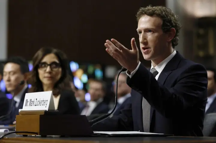 O CEO da Meta, Mark Zuckerberg, substituirá os verificadores de fatos do Facebook por 