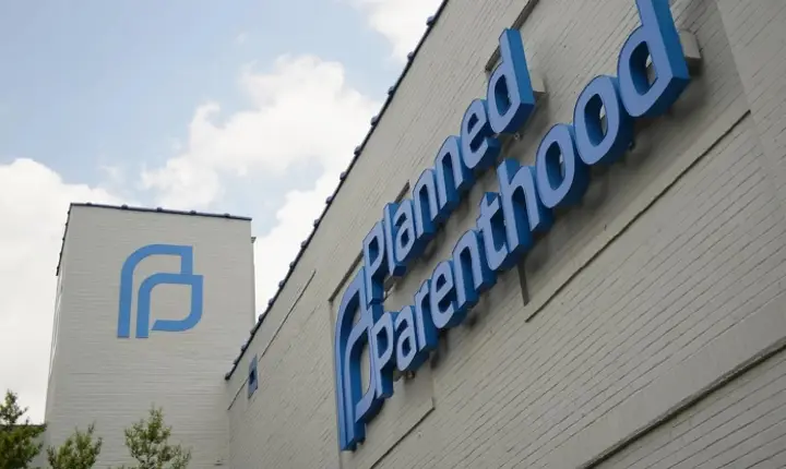 Planned Parenthood violou a lei tributária ao fornecer espaço de trabalho para a campanha de Harris: reclamação do IRS