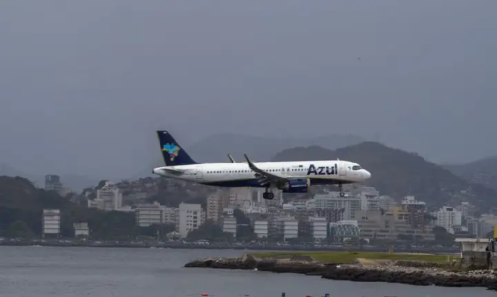 Preço médio de passagens aéreas diminuiu 5,1% em 2024, diz ministro