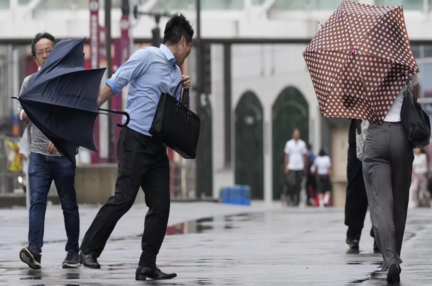 Tufão Shanshan se aproxima do sul do Japão e pode provocar tempestades de força inédita