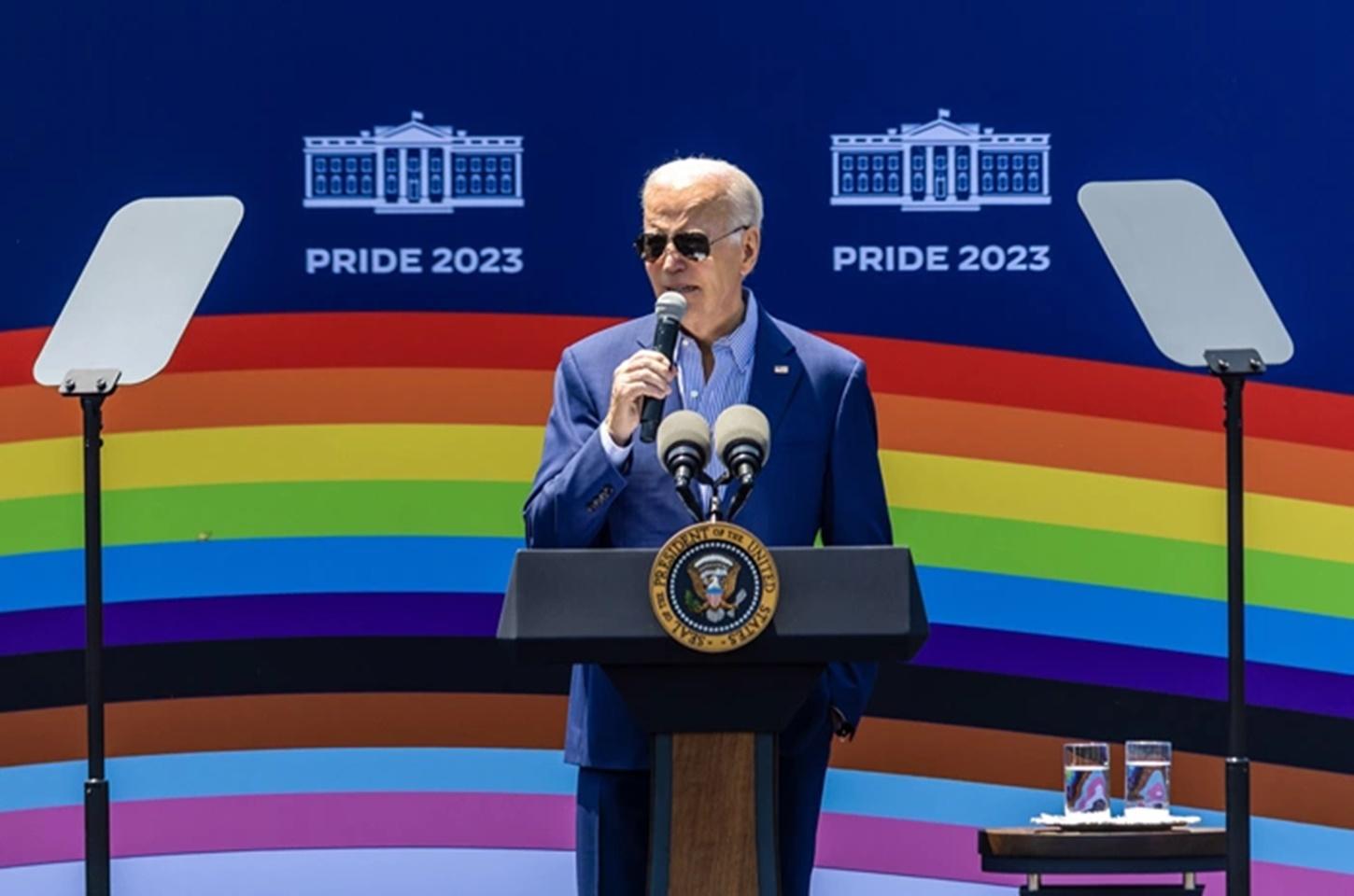 Administração Biden financia jogo com anjos hermafroditas para promover ideologia LGBT na Macedônia do Norte