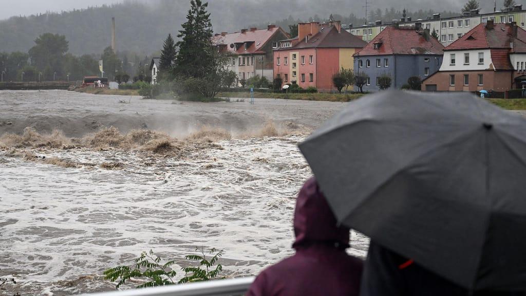 Tempestade Boris interrompe trens e metrôs na Áustria; inundações atingem Europa Central