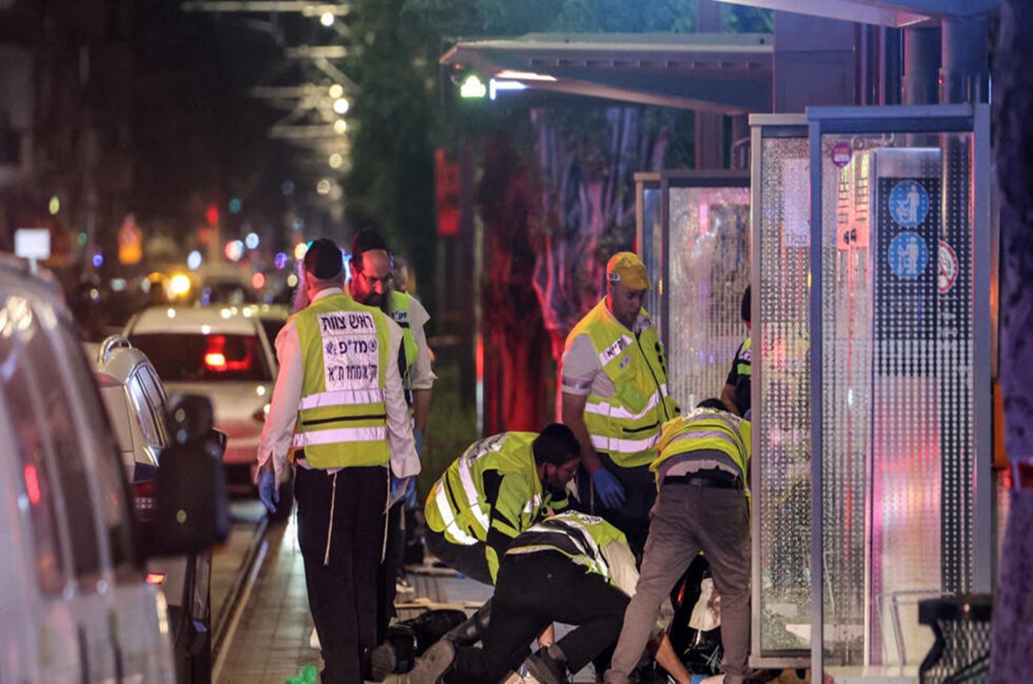 Sobe para sete número de mortos em ataque em Tel Aviv; cidadão grego está entre as vítimas