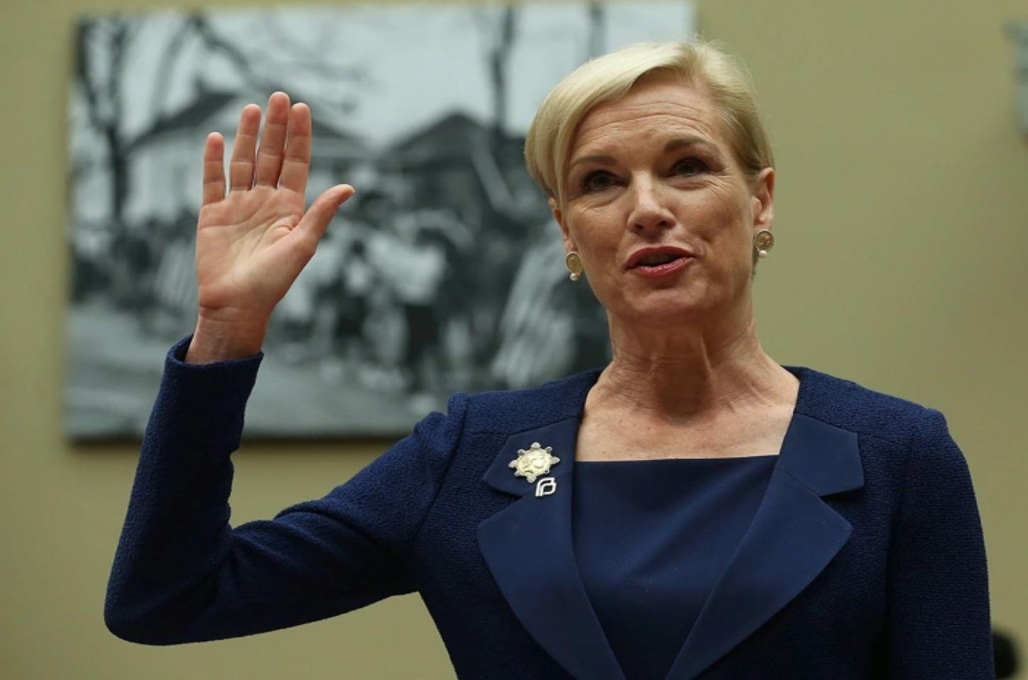 Biden concede à ex-presidente da Planned Parenthood Cecile Richards a maior homenagem civil