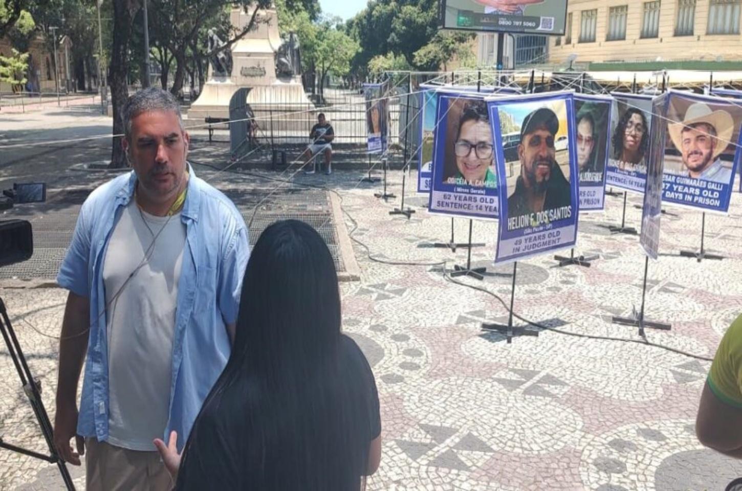 Expo Freedom mostra presos do 8/1, brasileiros exilados e jornalistas censurados no país