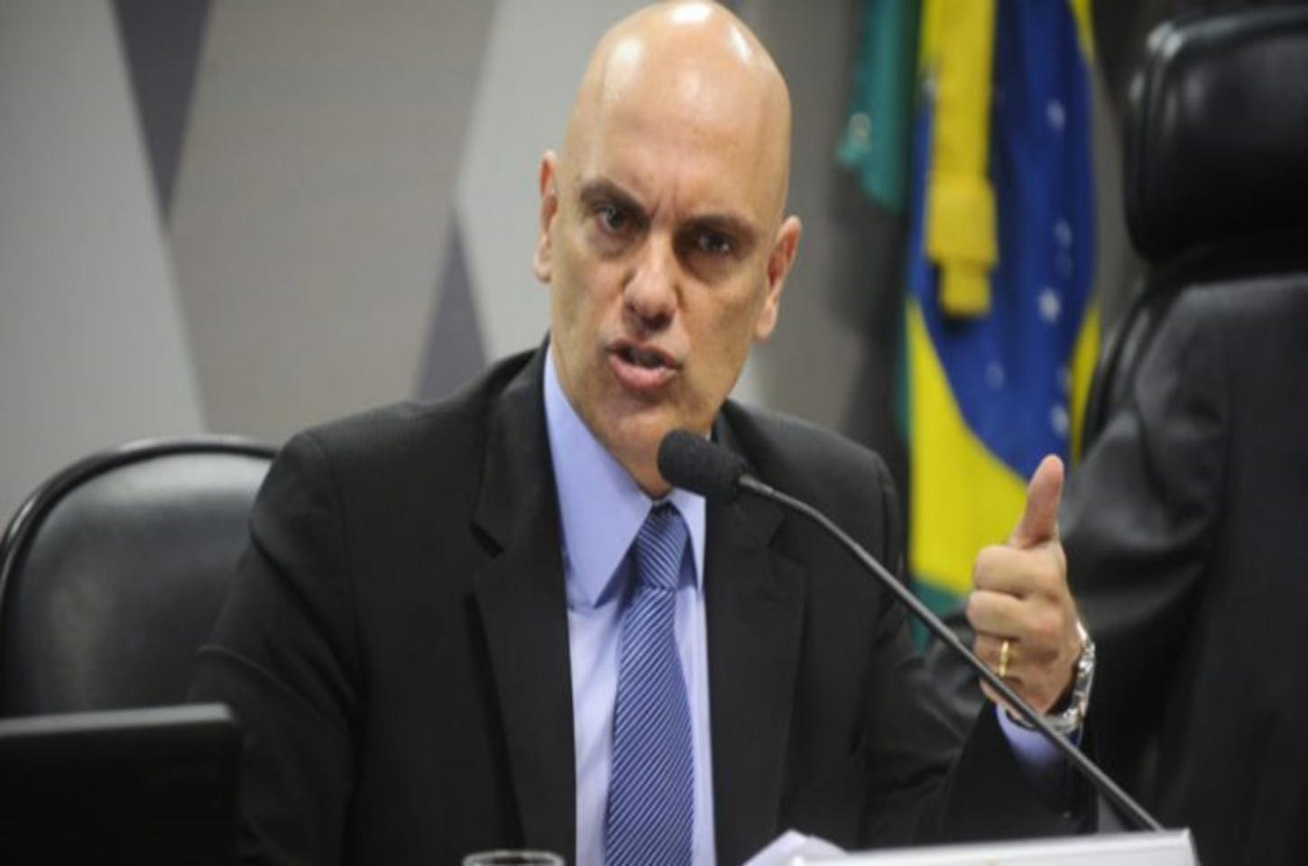 Moraes abre sigilo e manda à PGR relatório da PF que indicia Bolsonaro e mais 36 por suposto golpe de Estado