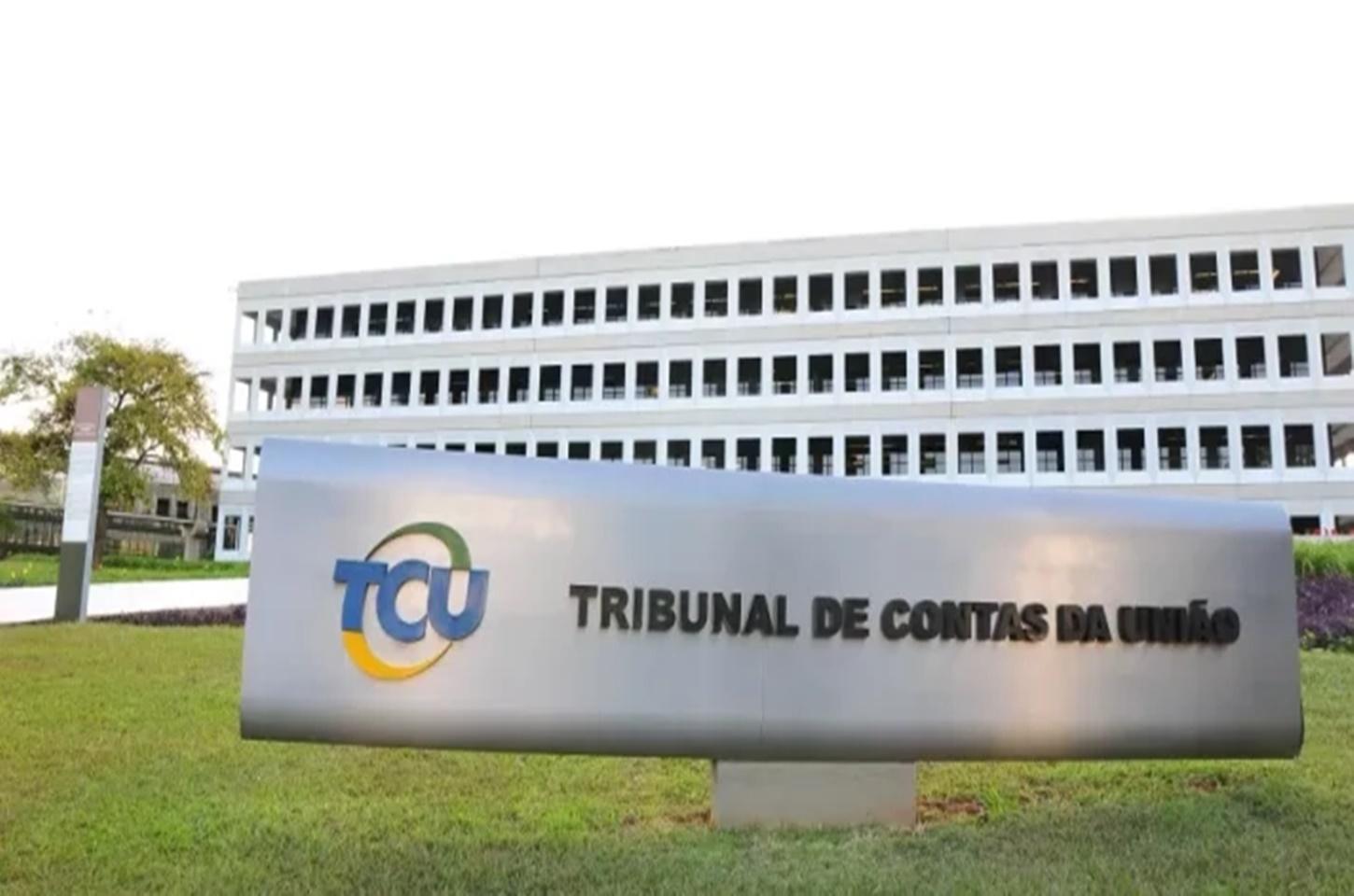 TCU contrata salão de beleza, com serviço de depilação íntima, para uso privativo de ministros