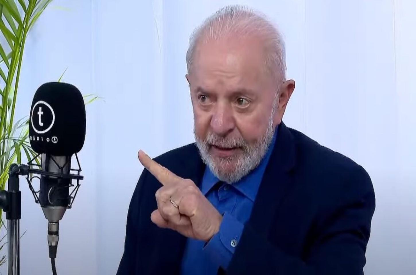 Globo usa tom crítico e questiona Lula sobre Lava Jato e juros