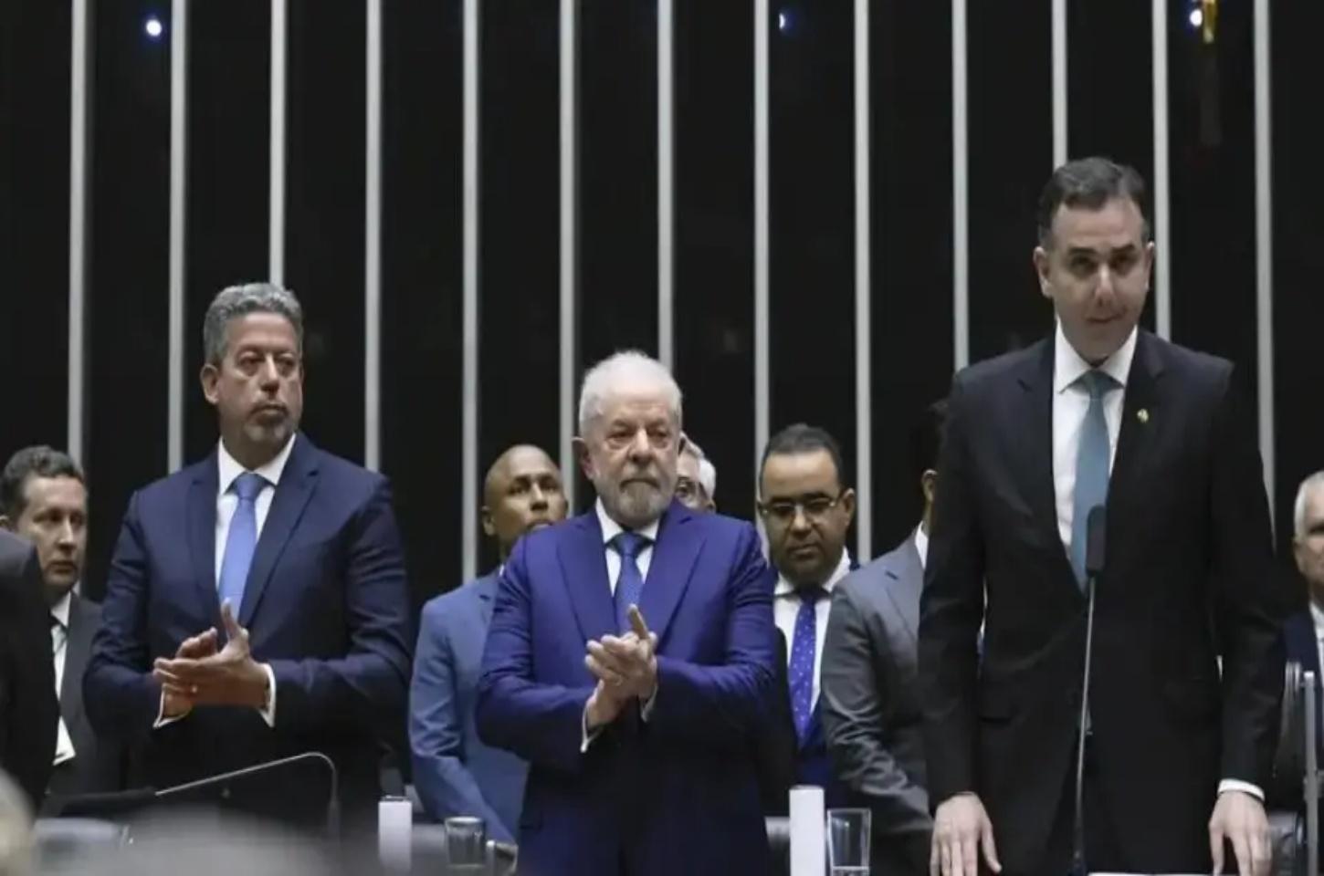 Lula estuda “pedalada legal” para liberar dinheiro de emendas