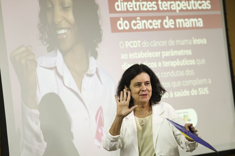 Saúde incorpora cinco procedimentos contra câncer de mama no SUS