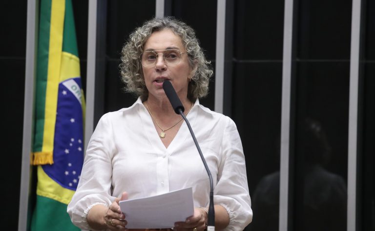 Comissão aprova projeto que cria política nacional de enfrentamento ao vírus HPV