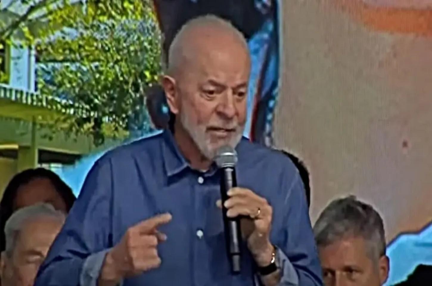 Lula veta pensão para crianças com microcefalia e revolta mães